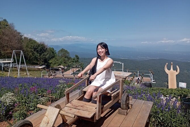 Join Tour Monjam + Elefin Farm + Cypress Lanes + Wat Pha Lat + Doi sutep (Meeting Point at Night Bazaar Meet the guide in front of McDonald’s Exchange)