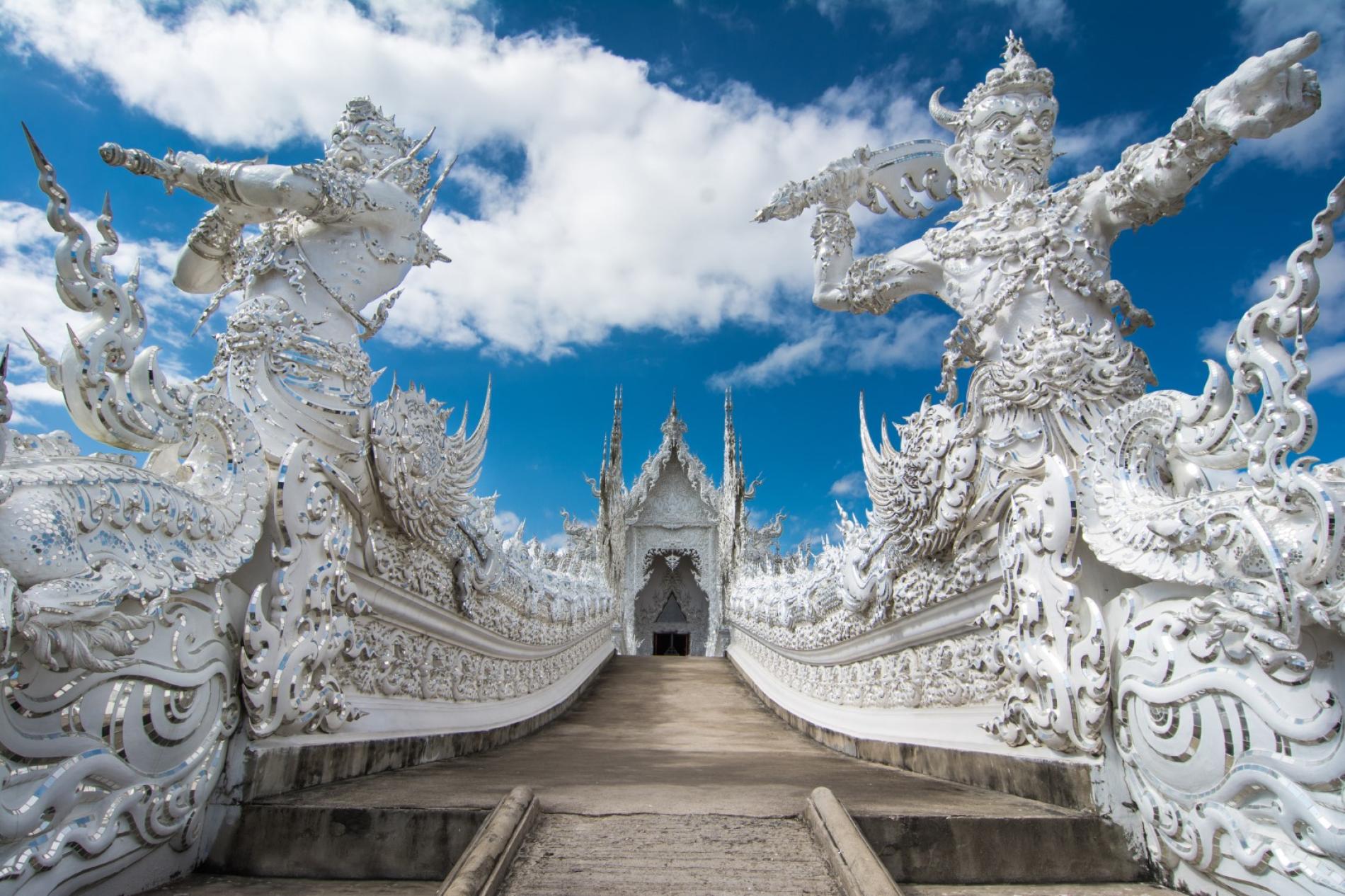 Join Tour [Chiang Rai Day Tour] Hot Spring & White Temple & Blue Temple & Huay Pla Kang Temple (Meeting Point at Night Bazaar Meet the guide in front of McDonald’s Exchange)
