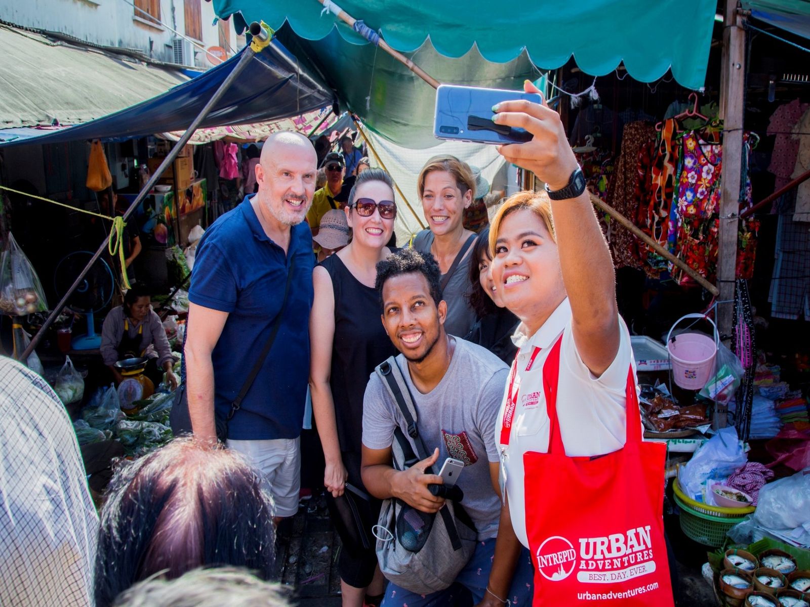 Private Bangkok Tour: Beyond Market Adventure: Railway & Floating Markets
