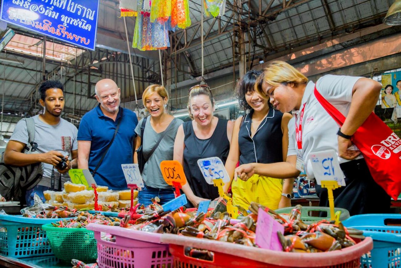 Private Bangkok Tour: Beyond Market Adventure: Railway & Floating Markets