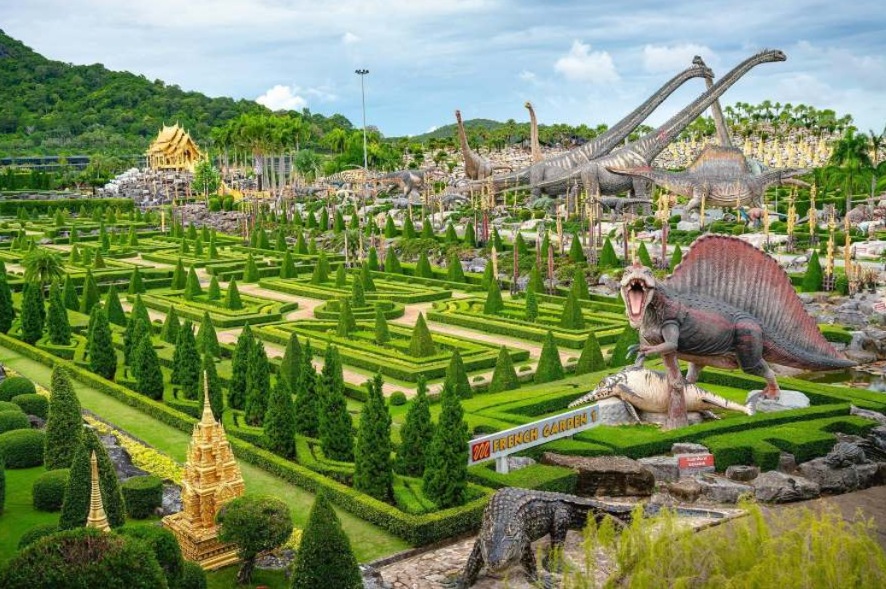 (Indian) Nong Nooch Tropical Garden Pattaya