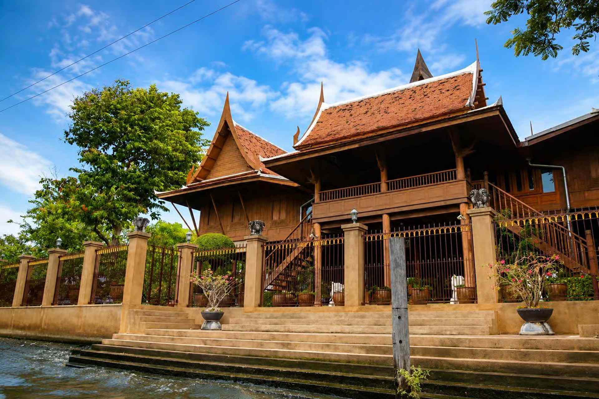 Bangkok: Canal Tour by Teak Boat with English Guide