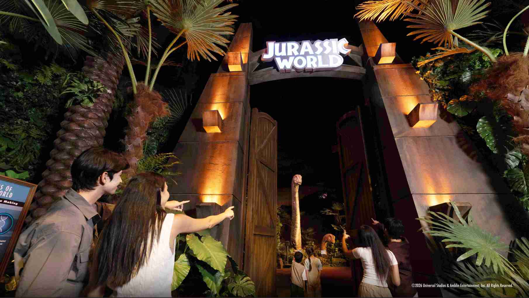 Jurassic World: The Experience