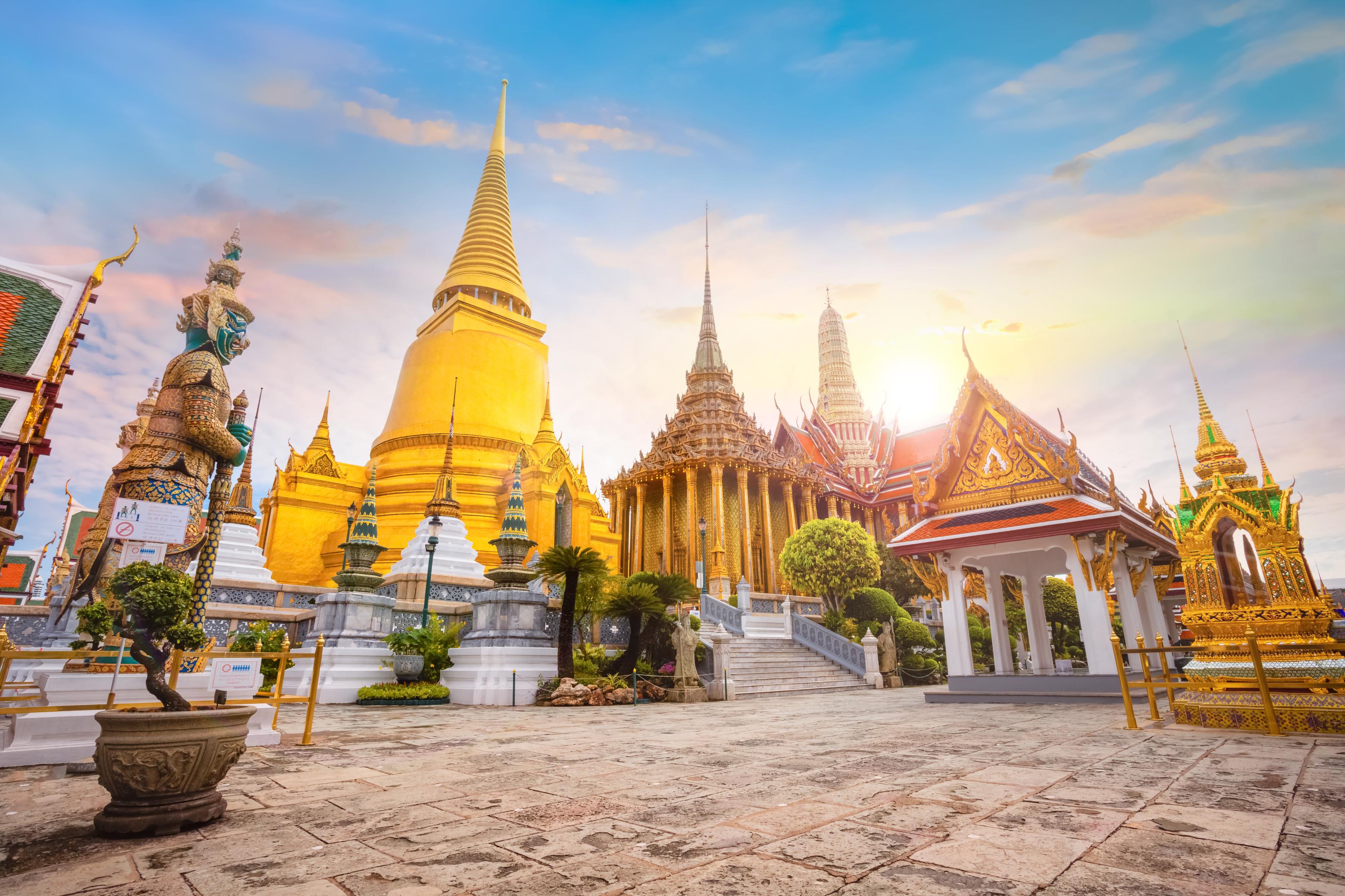 [DAY TOUR] Bangkok Riverside Must-Visit Attractions Half-Day Tour