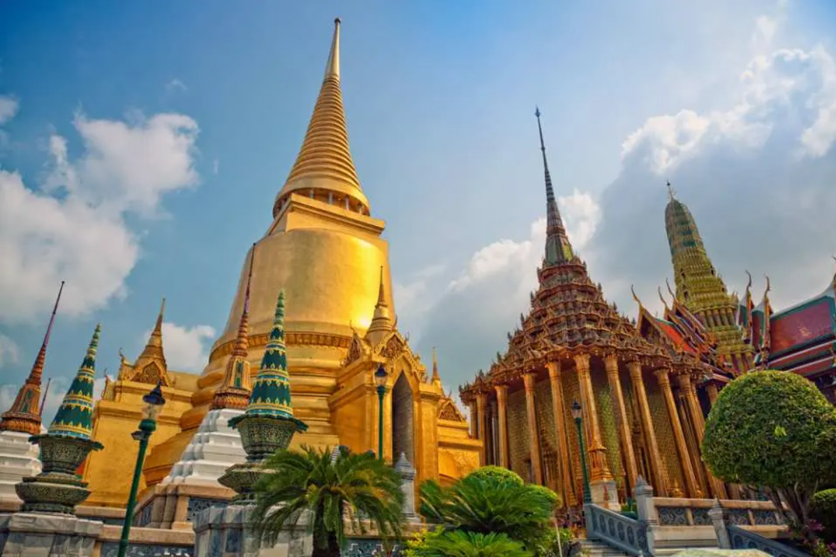 [DAY TOUR] Bangkok Riverside Must-Visit Attractions Half-Day Tour