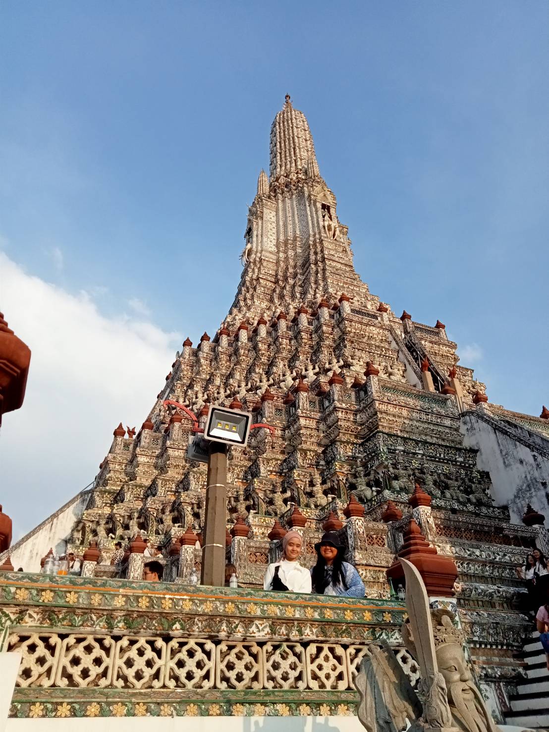Join Tour Visit Wat Pho and Wat Arun with Local Expert :Meet up point Bus stop opposite the Elefin Café on Maharat Road