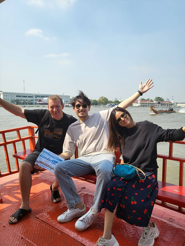 Join Tour Grand Palace & Temples of Bangkok : Meeting point Tha Chang ferry pier