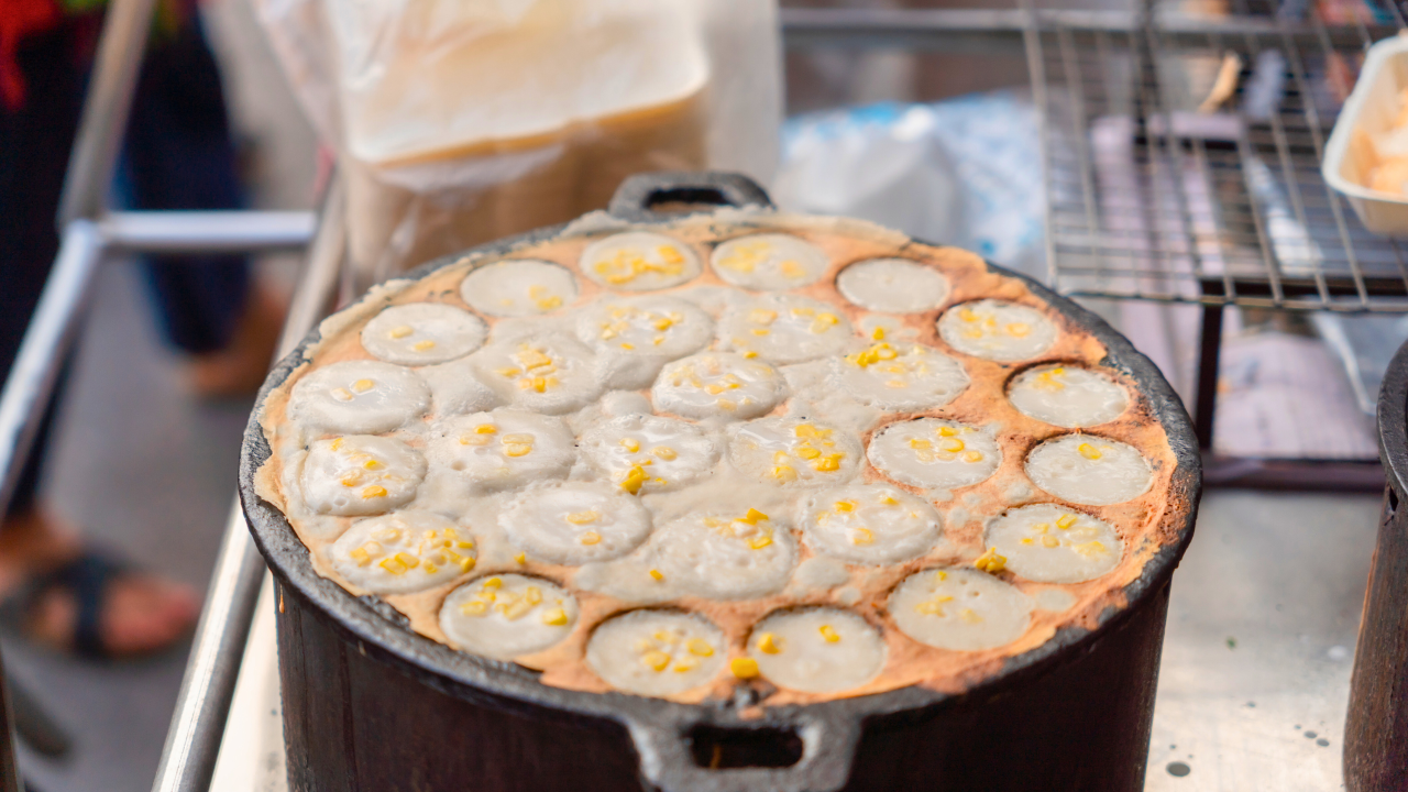 Chiang Mai After Dark: Golden-lit Temples & Lanna Food Trail