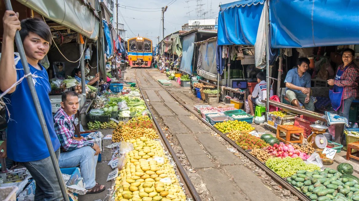 Damnoen Saduak Floating Market + Maeklong Railway Market