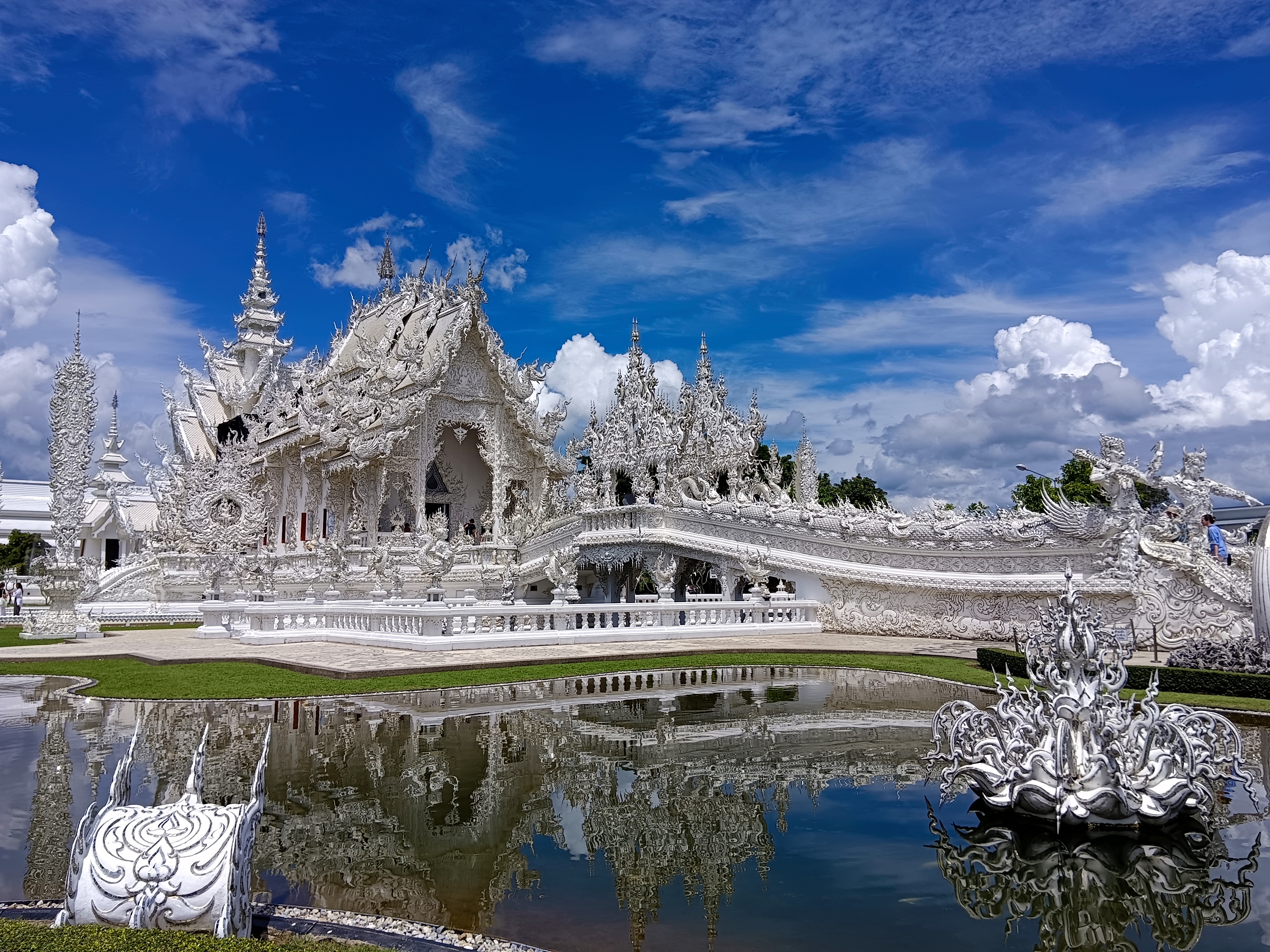 Chiang Rai Day Tour from Chiang Mai : Hot Spring, Wat Rong Sue Ten, White Temple, Black House Musuem, Long Neck