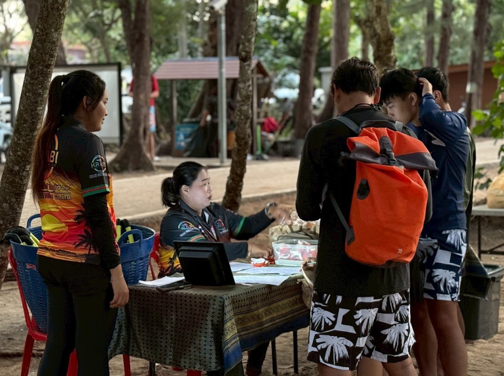 Join Tour Early Bird Phi Phi + 4 Islands (Excluded National Park Fee)