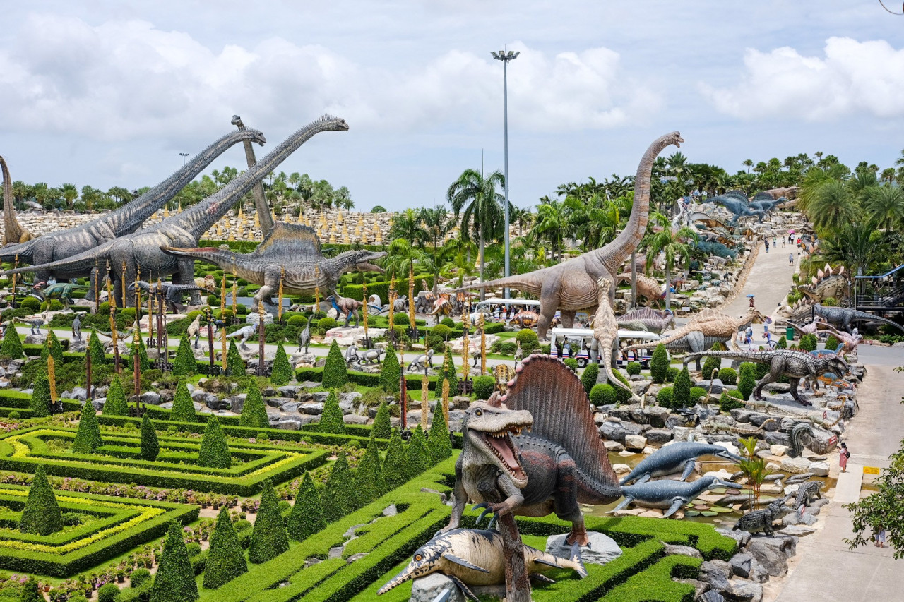 Nong Nooch Village