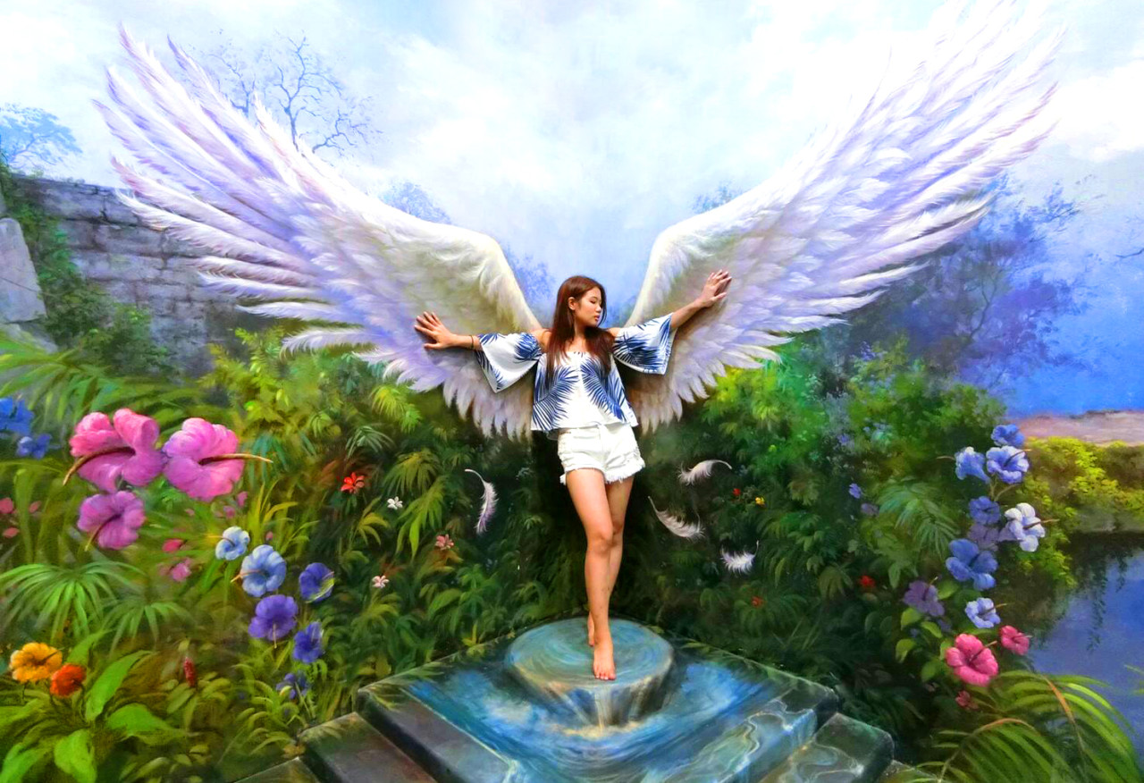 Art in Paradise