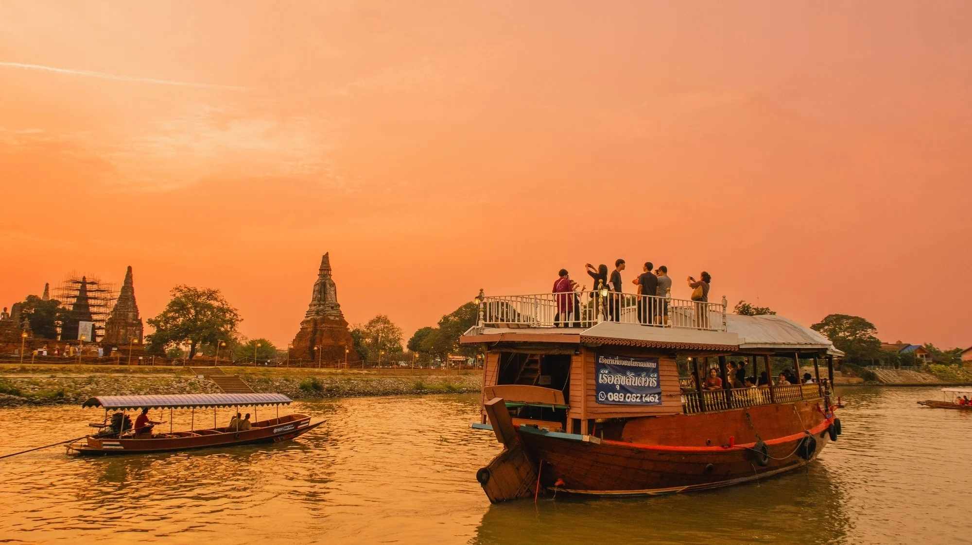 Join Tour Ayutthaya sunset (Meeting Point at McDonald's on the 1st floor of Robinson Department Store Near Asok Station)