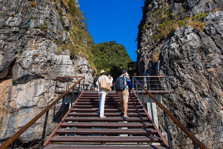 Join Tour Phi Phi Island - Maya Bay - Khai Island