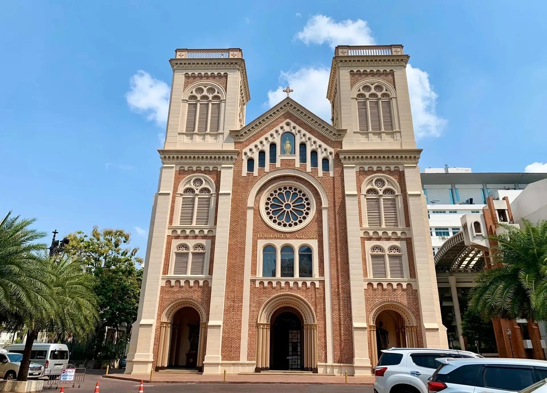 Join Tour Talad Noi + Old Town Walking Tour (Meeting Point at Exit 2 BTS Saphan Taksin Station)