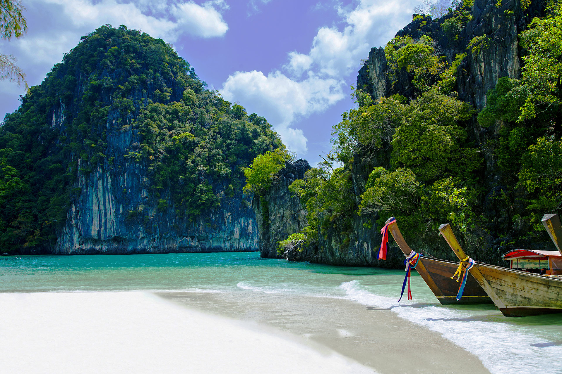Krabi Hong Island by Longtail boat 